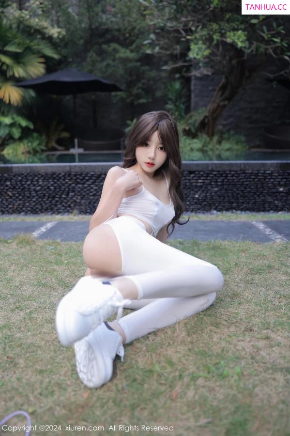   [XiuRen]高清写真图 2024.02.23 No.8132 桃妖夭 新人美腿第38张图片